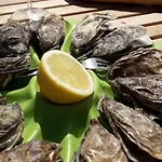 ゲストハウス Au Normand 4*