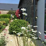 ゲストハウス Au Normand 4*