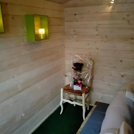 Au Normand بيت ضيافة 4*