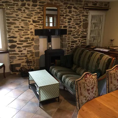 Au Normand 招待所